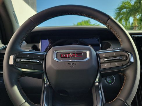 New 2026 GMC Acadia AT4 w/ Luxury Package AWD/4WD image 26