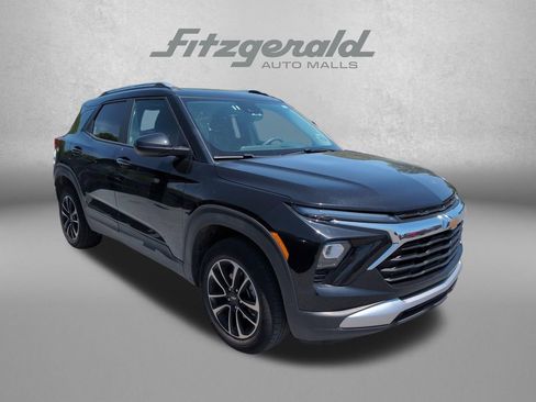 Used 2025 Chevrolet TrailBlazer LT AWD/4WD image 1