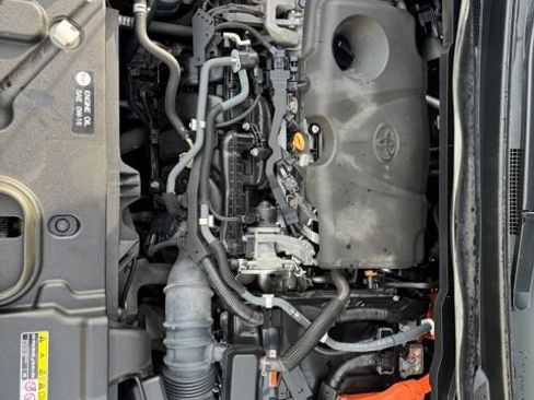 Used 2021 Toyota Sienna Limited image 12