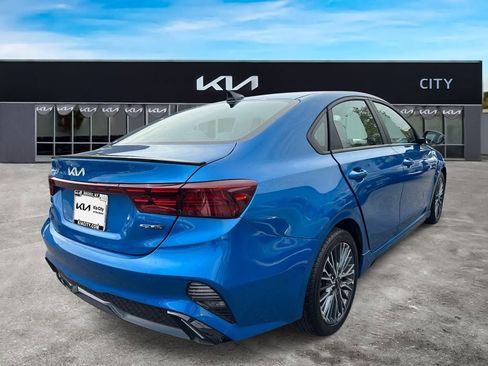 Used 2023 Kia Forte GT-Line w/ GT-Line Premium Package FWD image 2