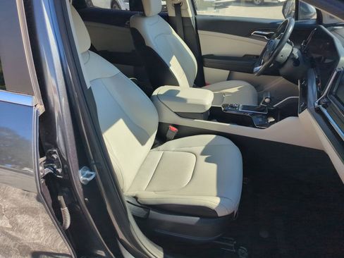 Used 2023 Kia Sportage EX image 35