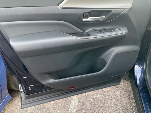 Used 2025 Toyota Grand Highlander FWD image 18