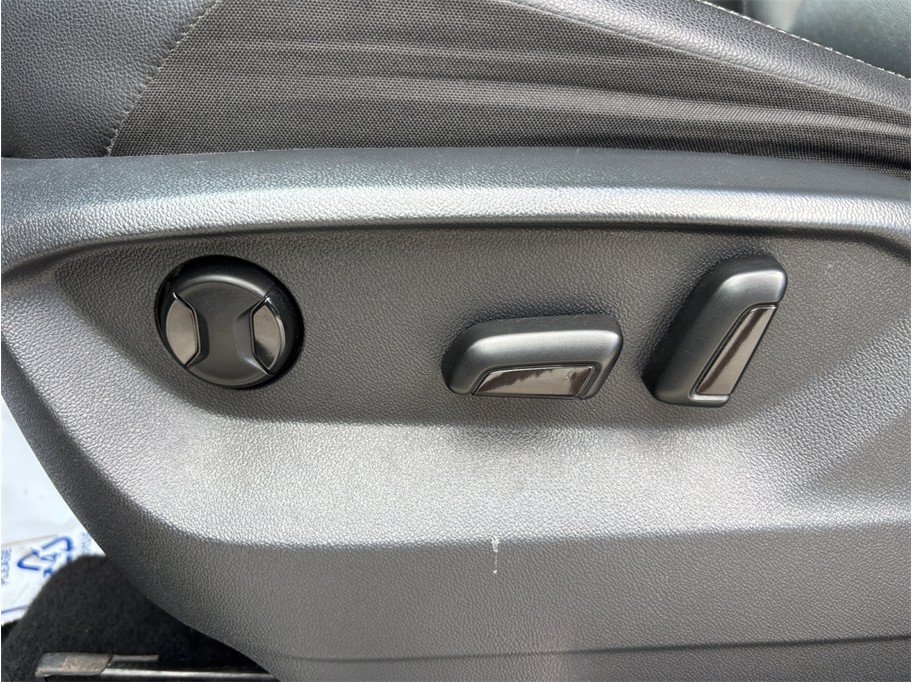 Used 2019 Volkswagen Tiguan SEL Premium R-Line FWD image 19