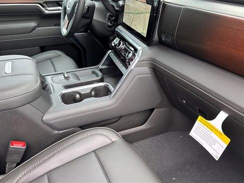 New 2026 GMC Sierra 2500 Denali w/ Denali Reserve Package image 17