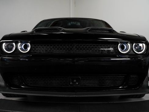 Used 2023 Dodge Challenger SRT Hellcat RWD image 13