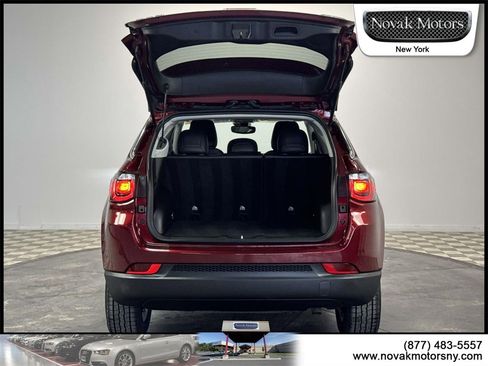 Used 2022 Jeep Compass Latitude w/ Convenience Group image 9