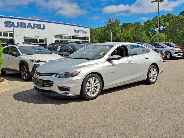 Used 2018 Chevrolet Malibu LT FWD image 2