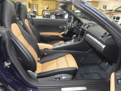 Used 2018 Porsche 718 Boxster RWD image 22