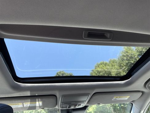 Used 2022 Honda CR-V Touring image 13