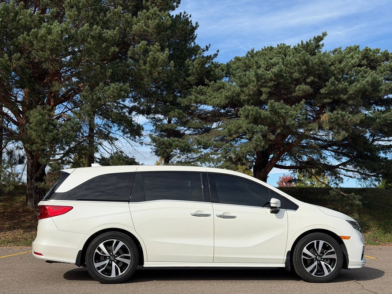 Used 2018 Honda Odyssey Elite image 8