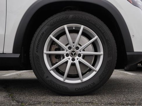 Used 2024 Mercedes-Benz GLE 450e 4MATIC image 2