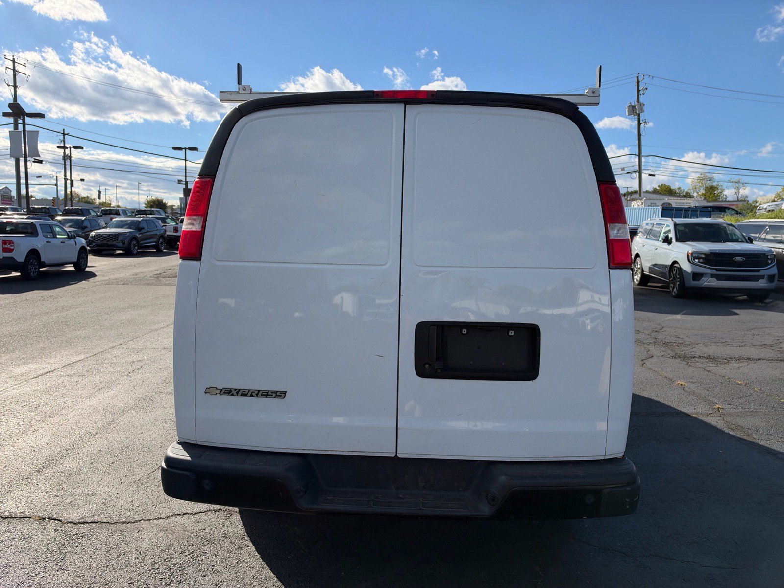 Used 2021 Chevrolet Express 2500 w/ Driver Convenience Package RWD image 6