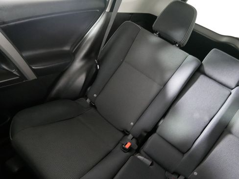 Used 2018 Toyota RAV4 XLE image 12