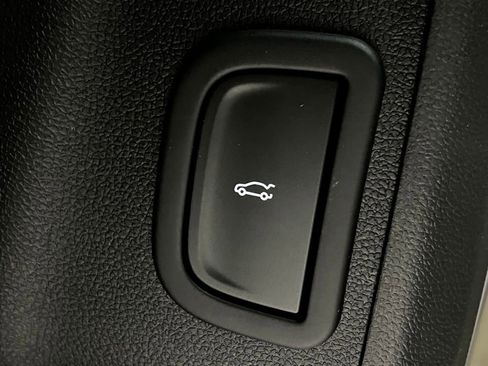 New 2026 Buick Enclave Preferred w/ Power Package AWD/4WD image 13