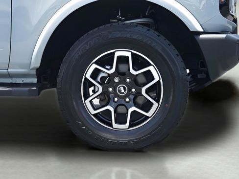 Certified 2023 Ford Bronco Outer Banks AWD/4WD image 4