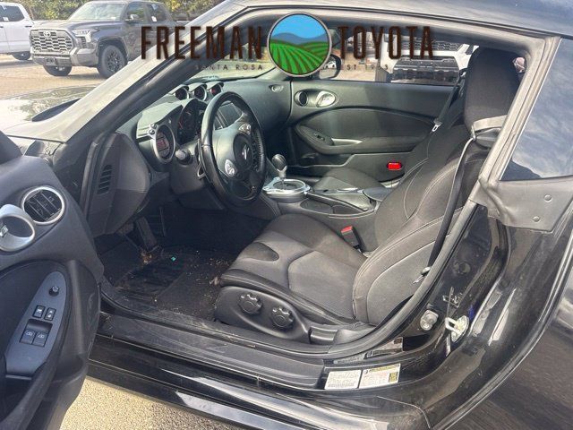 Used 2012 Nissan 370Z Coupe RWD image 7