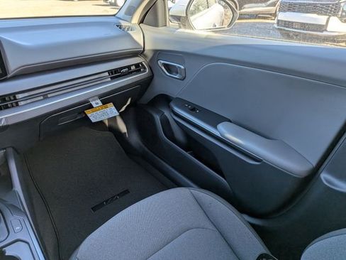 New 2026 Kia K4 FWD image 18