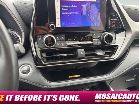 Used 2024 Toyota Highlander XLE AWD/4WD image 33