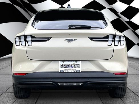 Used 2025 Ford Mustang Mach-E Select w/ Comfort Package Lite AWD/4WD image 4