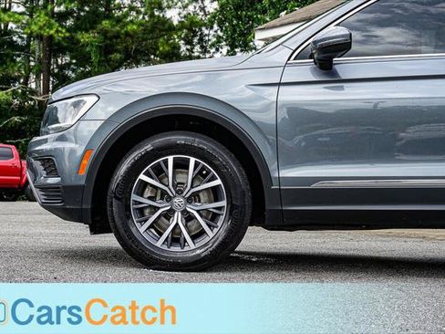 Used 2020 Volkswagen Tiguan SE w/ Panoramic Sunroof Package FWD image 15