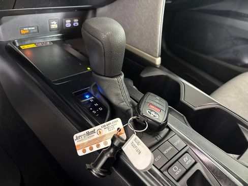 Used 2026 Toyota Camry LE FWD image 19