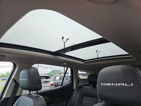 Certified 2023 GMC Terrain Denali w/ Denali Premium Package AWD/4WD image 14