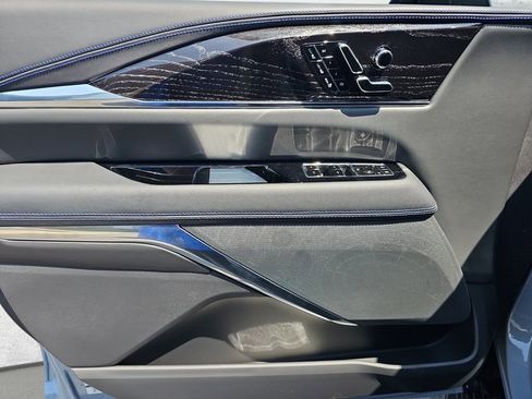 New 2026 Cadillac Escalade IQ Sport 1 w/ LPO, ONYX Package image 29