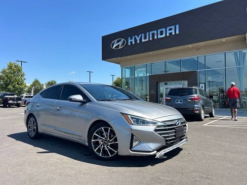 Used 2020 Hyundai Elantra Limited w/ Ultimate Package 03 FWD image 2