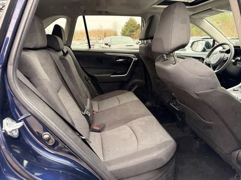 Used 2022 Toyota RAV4 XLE w/ Convenience Package image 11