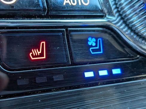 Used 2022 Lincoln Nautilus Reserve image 25