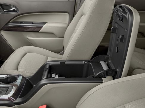 Used 2018 GMC Canyon SLE image 15