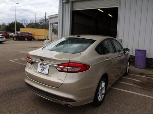 Used 2018 Ford Fusion S image 8