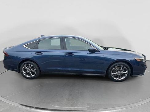Used 2023 Honda Accord EX image 10