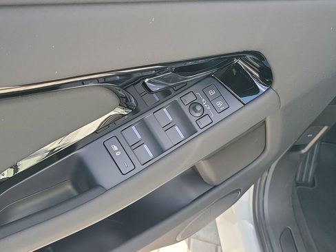 New 2026 Land Rover Range Rover Evoque S image 24