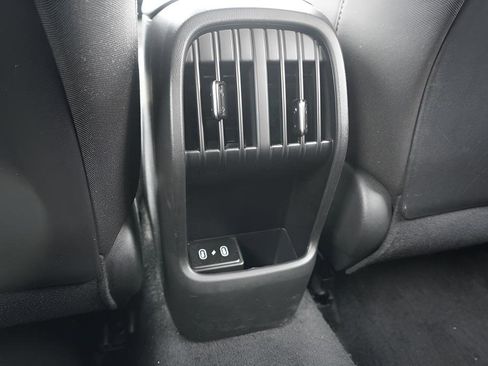 Used 2025 Hyundai Kona SEL image 13