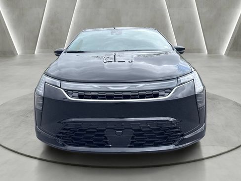 New 2027 Chrysler Pacifica Select FWD image 2