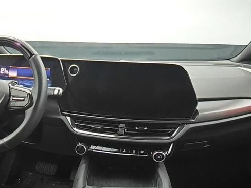 Used 2024 Chevrolet Equinox EV RS FWD image 22