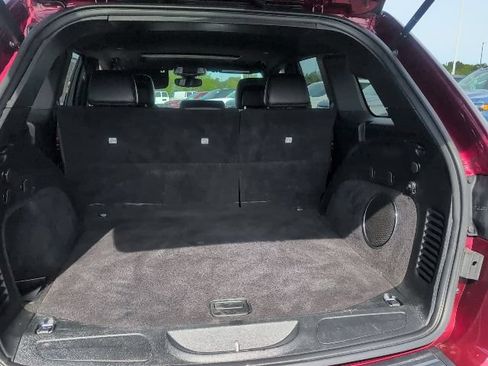Used 2019 Jeep Grand Cherokee Altitude AWD/4WD image 35