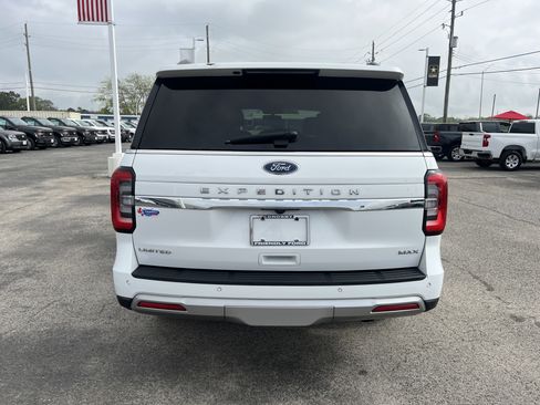 Used 2024 Ford Expedition Max Limited image 3