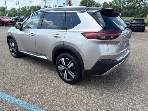 Used 2021 Nissan Rogue Platinum AWD/4WD image 5