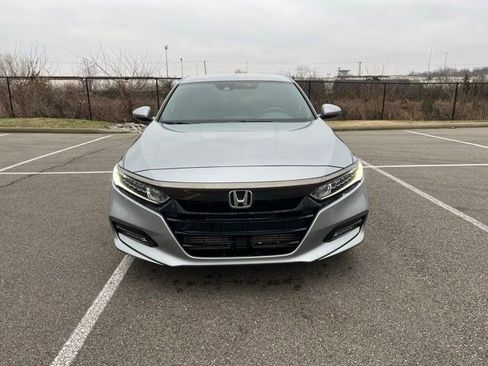 Used 2020 Honda Accord Sport image 2