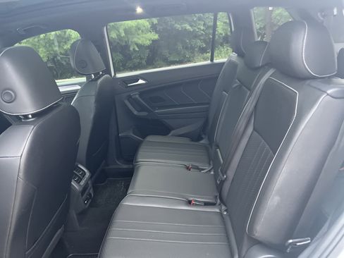 Used 2024 Volkswagen Tiguan SE R-Line w/ MDO Package, Three-Row FWD image 30