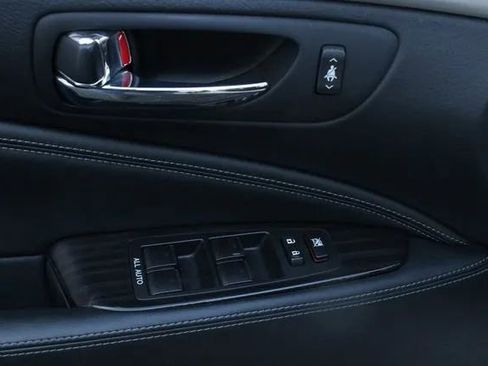 Used 2016 Lexus LS 460 AWD image 42