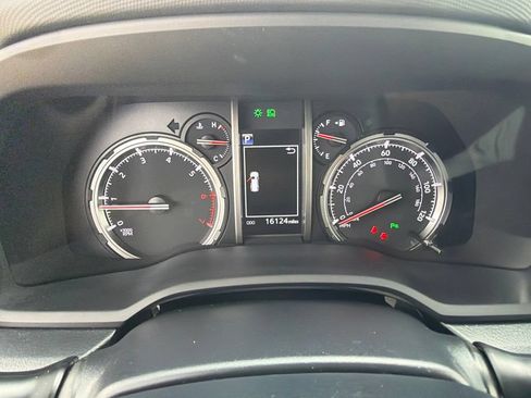Used 2023 Toyota 4Runner Limited AWD/4WD image 14