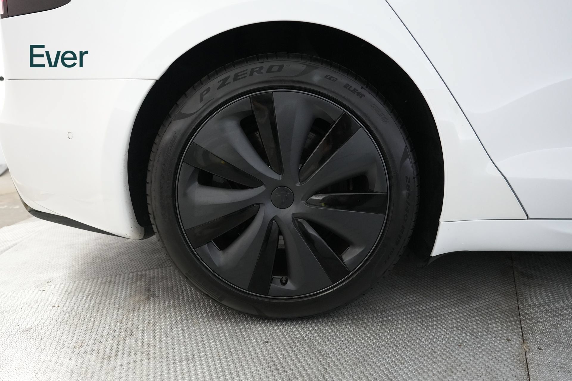 Used 2022 Tesla Model S AWD/4WD image 21