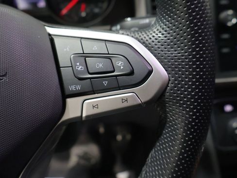 Used 2021 Volkswagen Atlas SE image 38