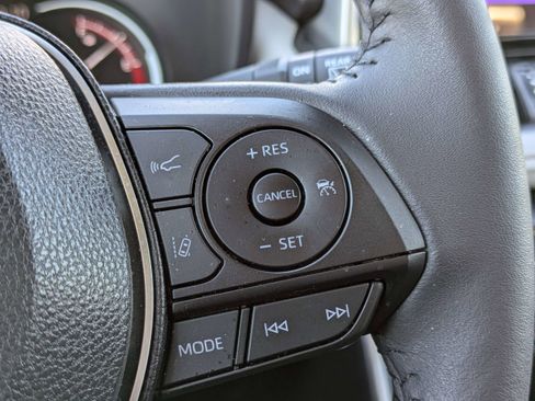 Used 2025 Toyota RAV4 XLE Premium image 26