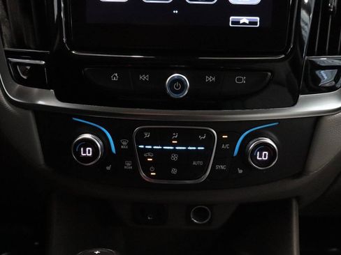 Used 2018 Chevrolet Traverse LT FWD image 26