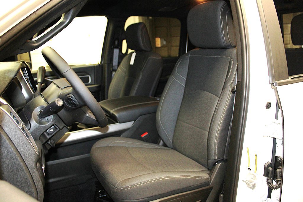 New 2026 RAM 2500 Big Horn AWD/4WD image 27