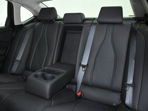 Used 2025 Acura TLX w/ Technology Package image 25